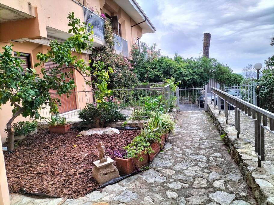 Casa Con Giardino: Varazze Extérieur photo